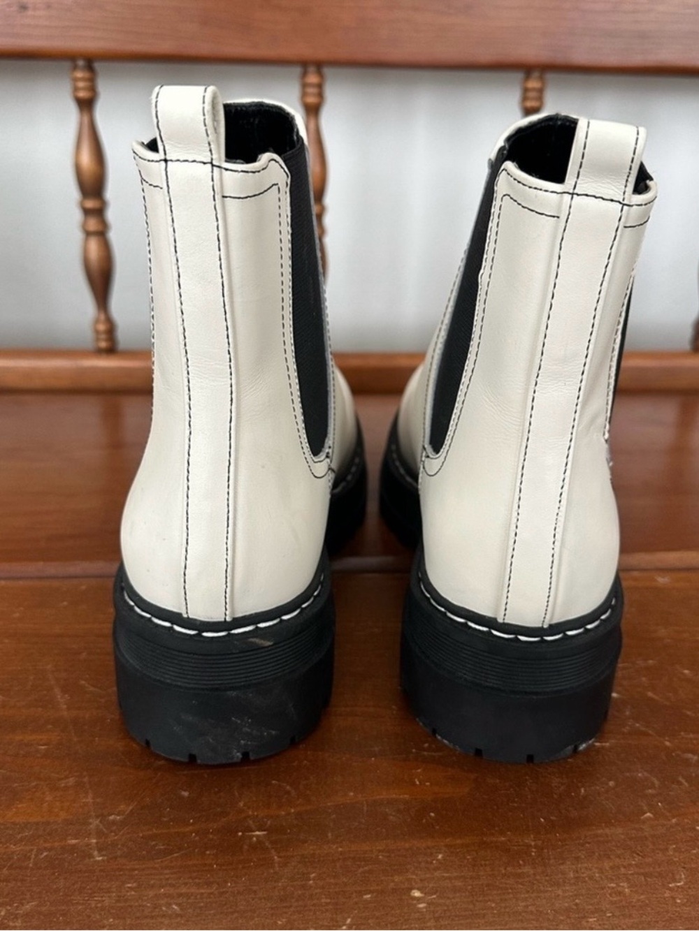 Marc Fisher Cream Leather Chelsea Lug Sole Ankle Boots - Picture 3 of 4